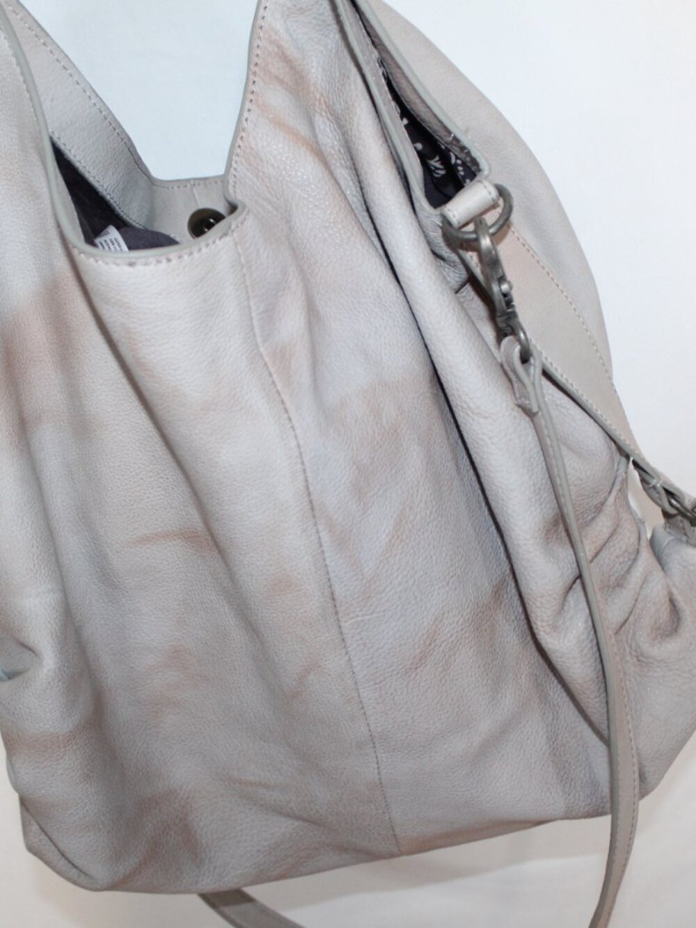Free People Sabine slouchy bag Fog leather distressed look crossbody shoulder - Picture 9 of 9
